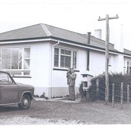 Noel Bowyer and son Clinton at home in Te Puke