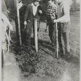 Noel Bowyer on left