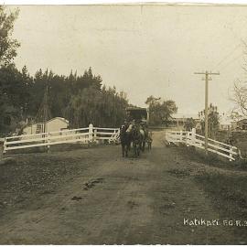 Royal Mail Coach crossing Uretara River bridge Katikati