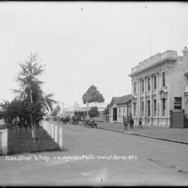 Main street Te Puke c1915