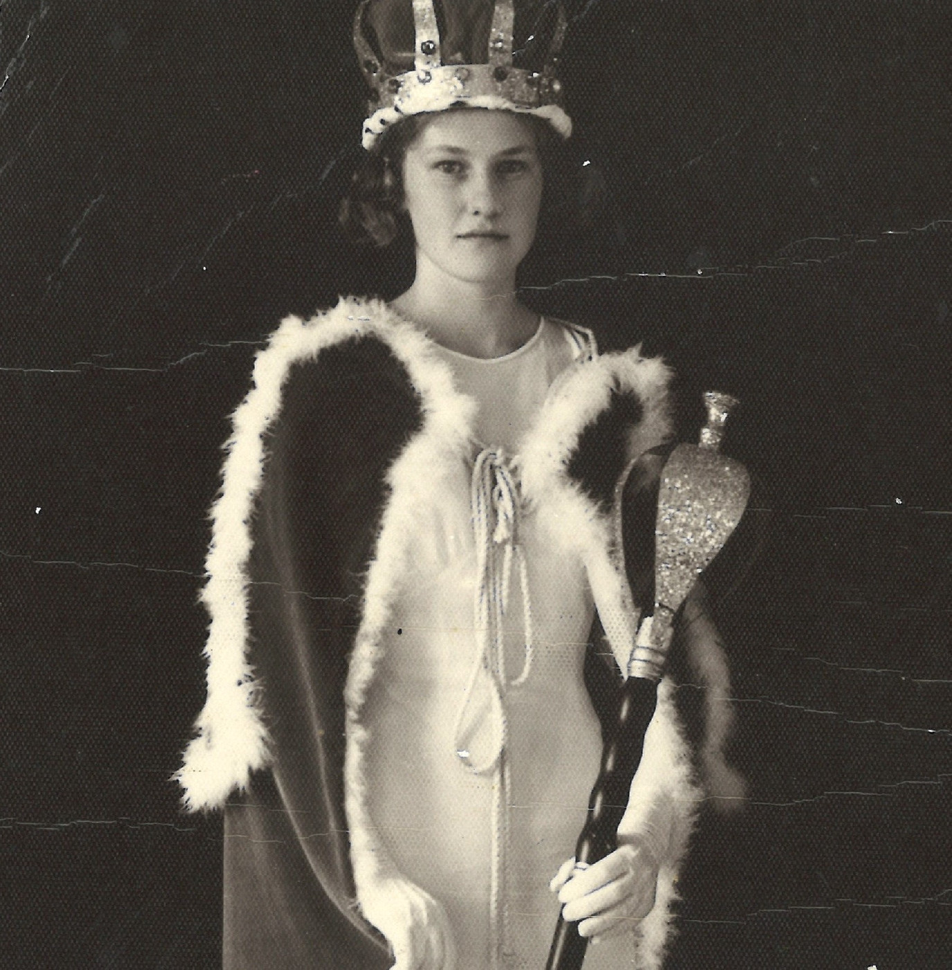 Jessie Thompson, Katikati's Queen in c1935